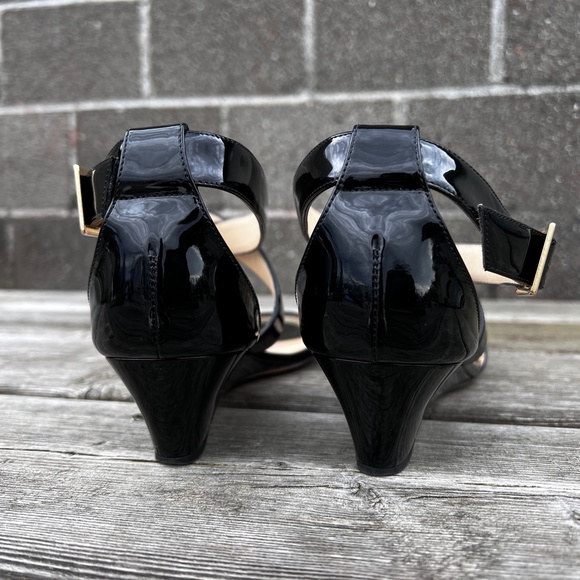 Jimmy Choo Patent-Leather Low Wedge Sandals - Picture 4 of 11